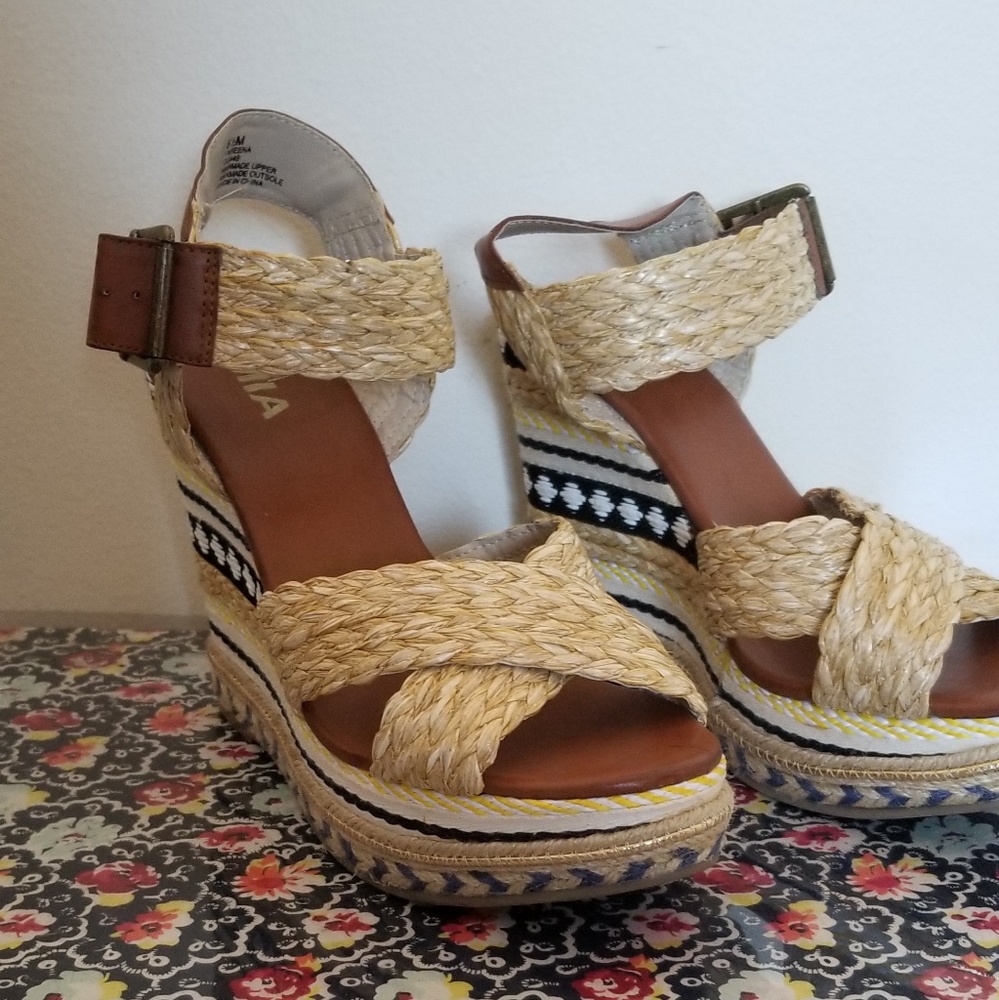 Mia Wedges